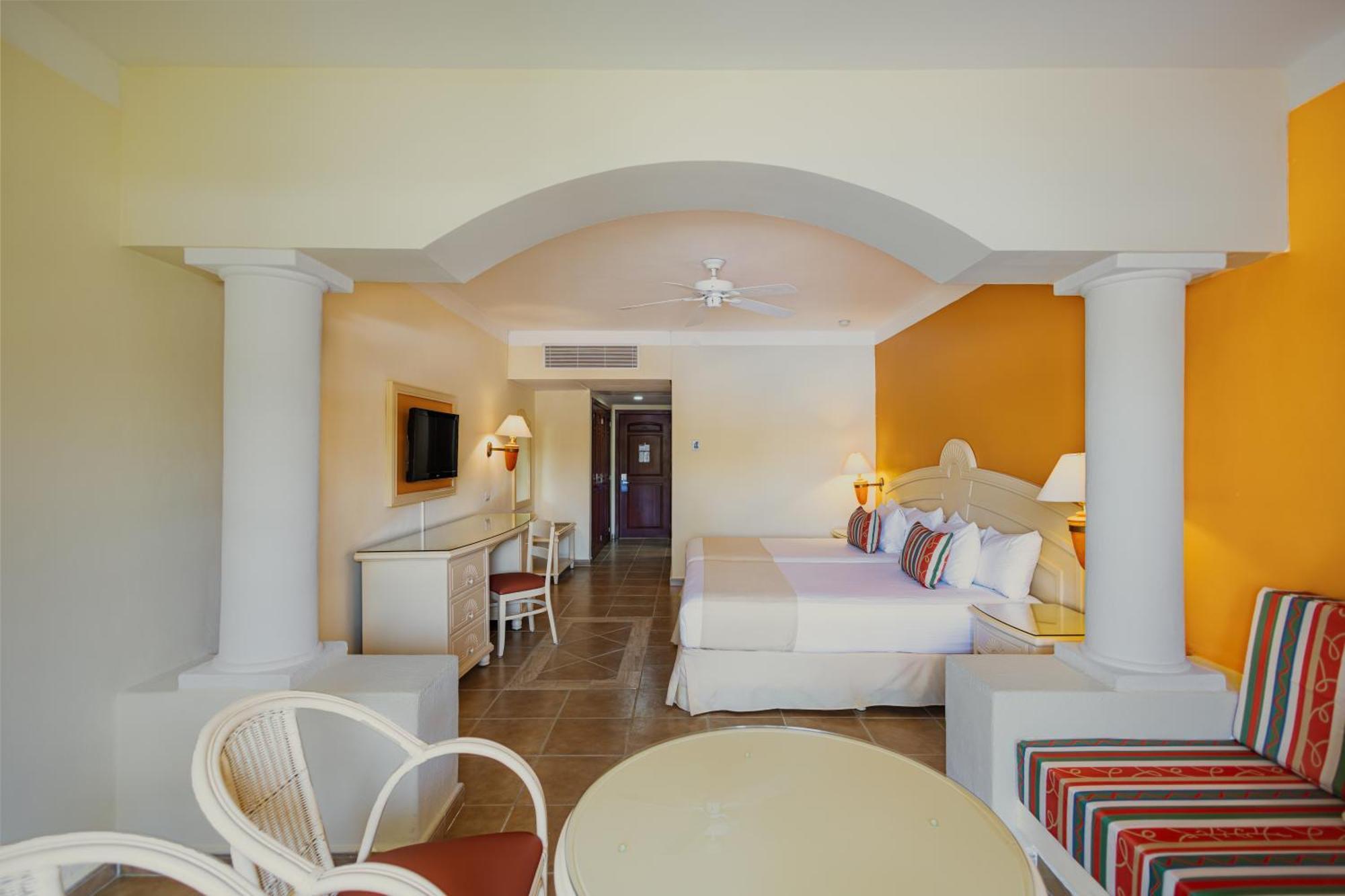 2 Double Beds Junior Suite SGL