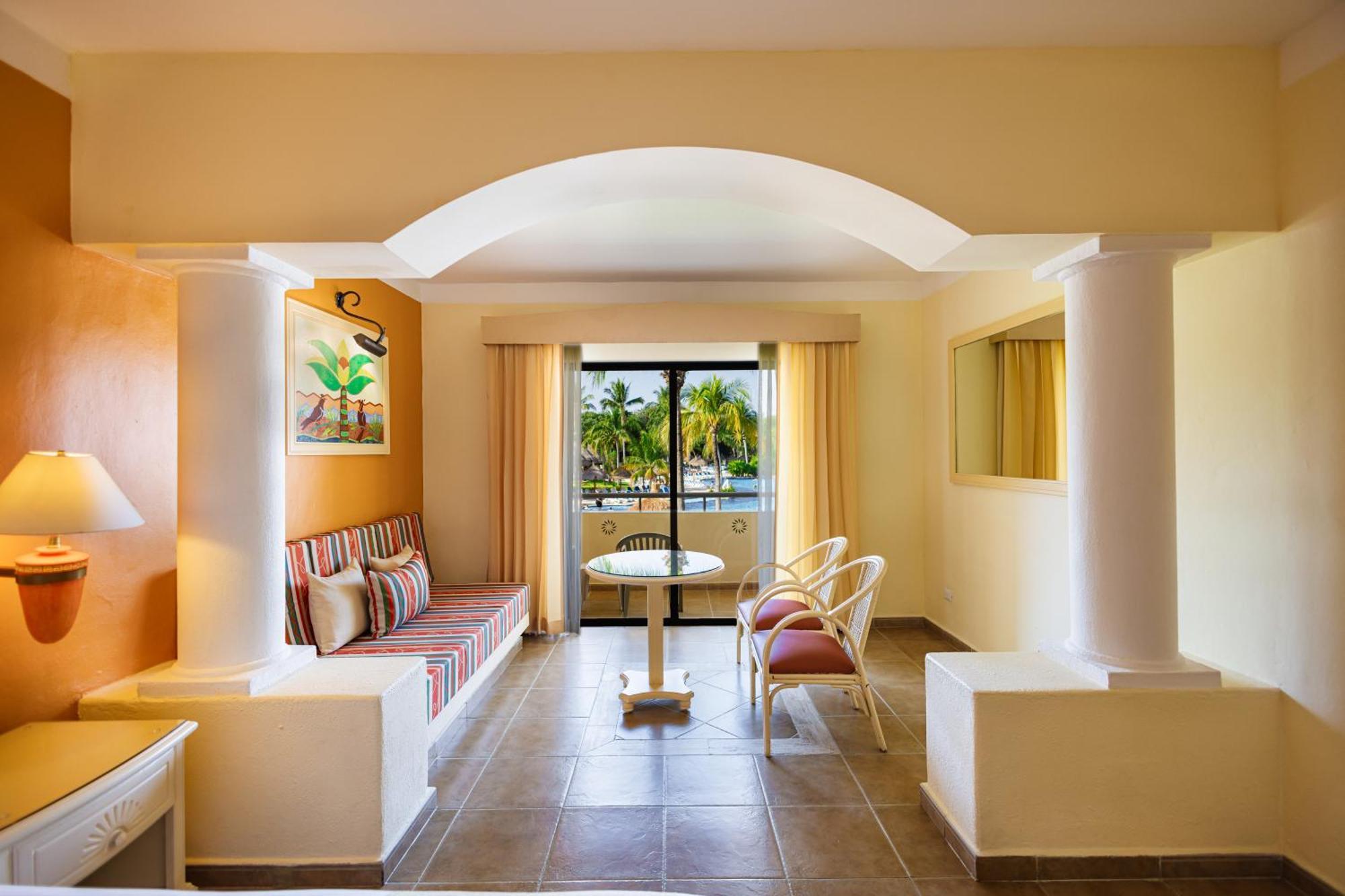 2 Double Beds Junior Suite SGL